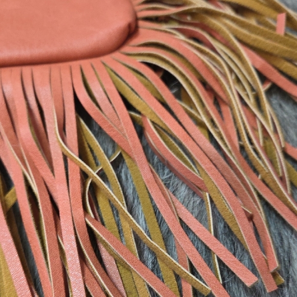 NWT Vegan Coral Fringe Handbag - Picture 5 of 7